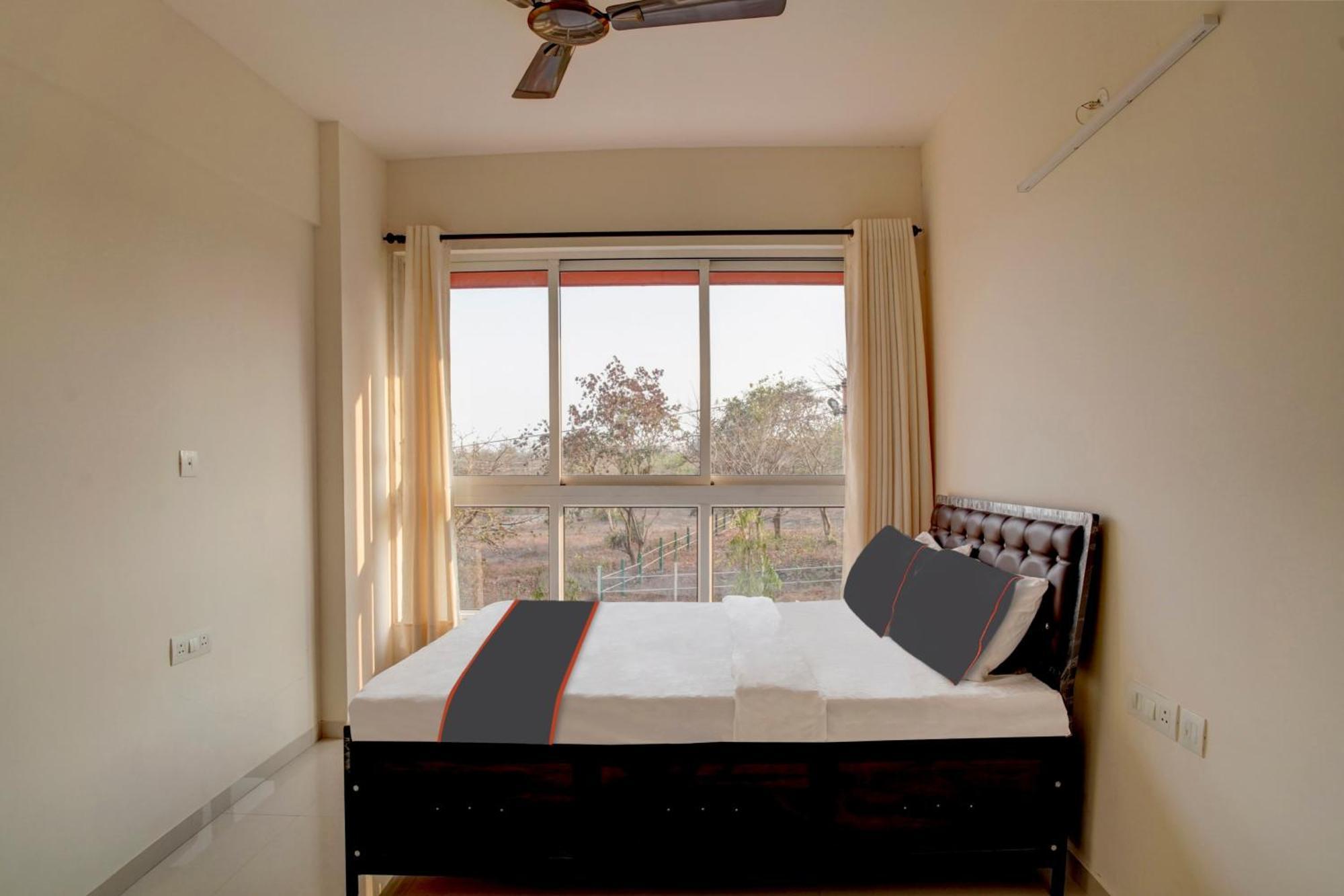 Flagship Santoshi Holiday Home ダボリム エクステリア 写真