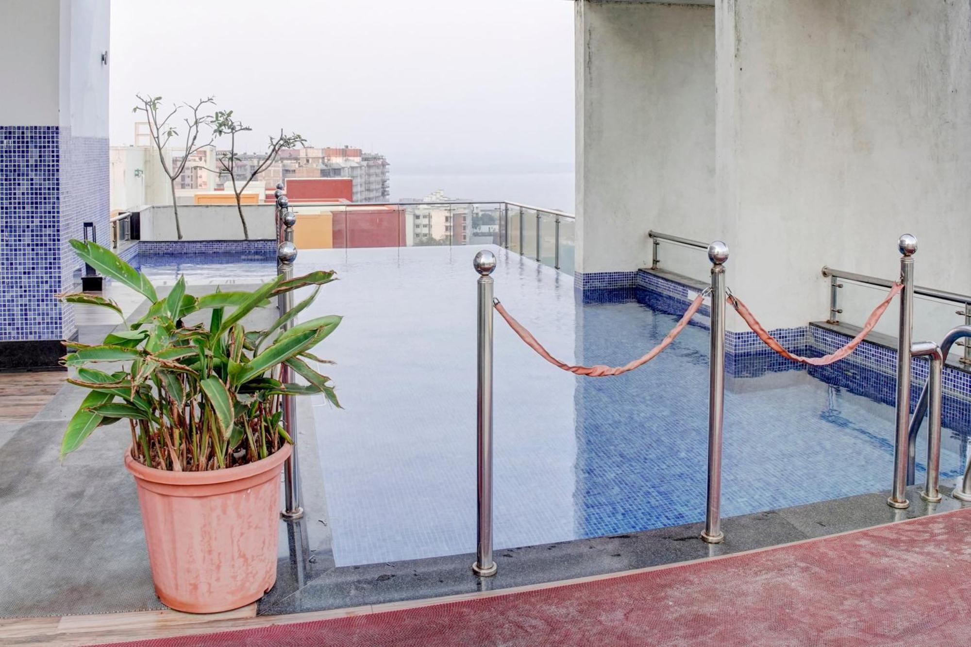 Flagship Santoshi Holiday Home ダボリム エクステリア 写真